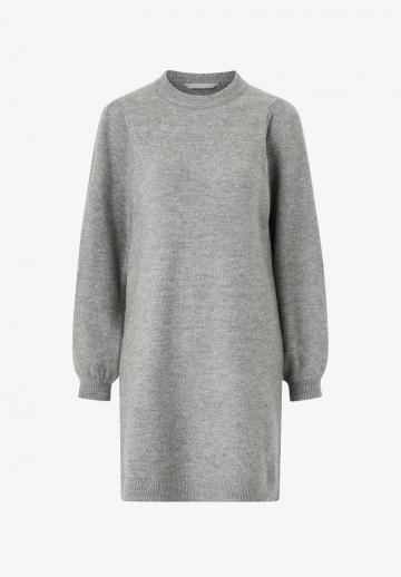 Вязаное платье