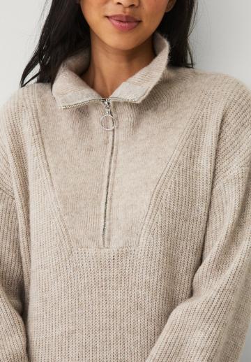 Вязаное платье