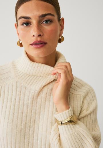 Вязаное платье