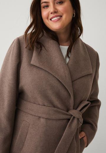 Короткое пальто