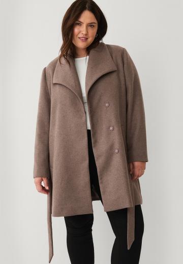 Короткое пальто