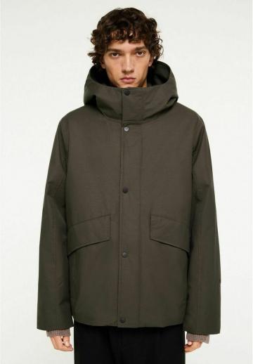 Зимняя куртка