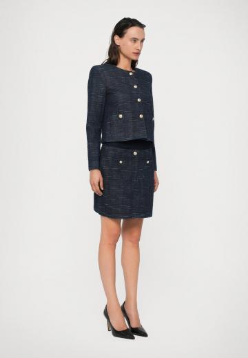 Короткая куртка