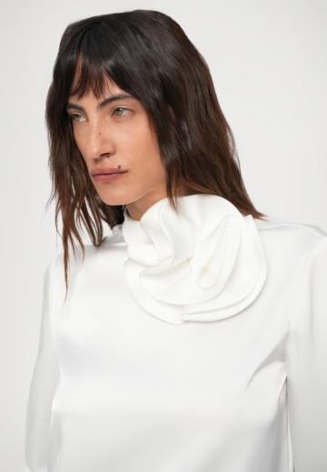 Атласная блузка