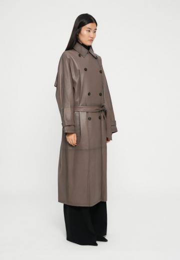 Пальто из искусственной кожи