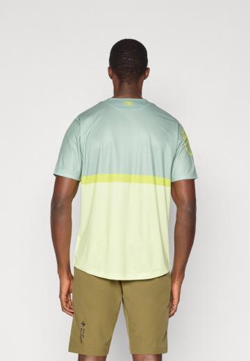 Спортивная майка