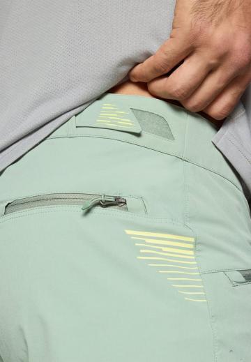 Спортивныве шорты