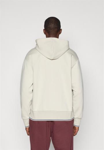 Спортивная кофта