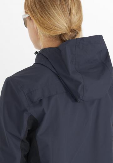 Спортивная куртка