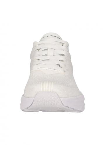 Походные кроссовки