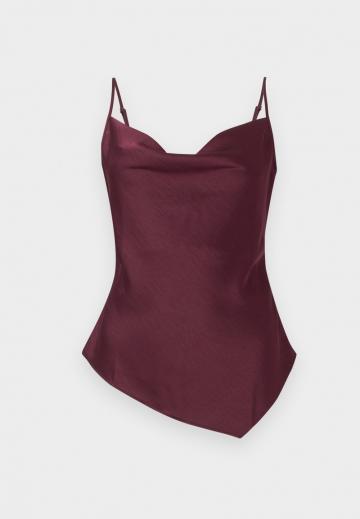 Топ на бретельках