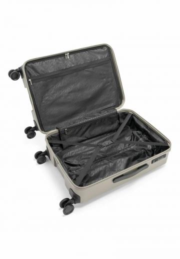 Набор чемоданов