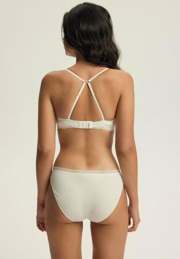 Бюстгальтер без косточек