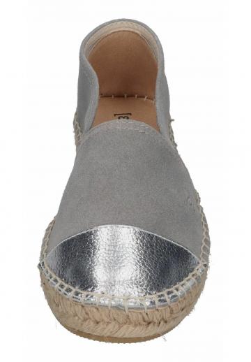 Гандбольные кроссовки