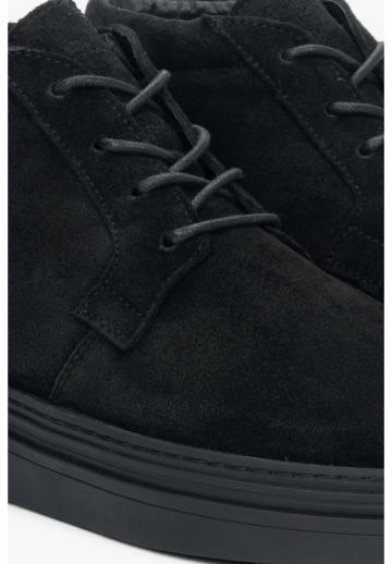 Ботинки на шнуровке