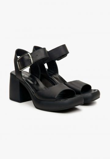 Гандбольные кроссовки