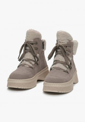 Зимние ботинки