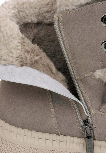 Зимние ботинки