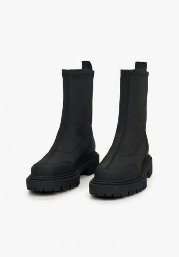 Полусапожки на платформе