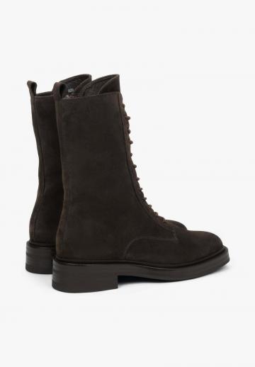 Ботинки на шнуровке