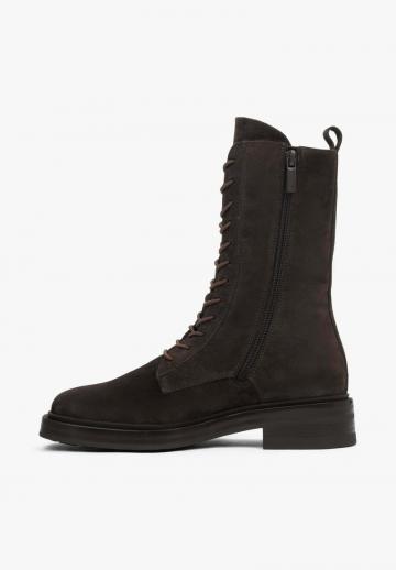 Ботинки на шнуровке