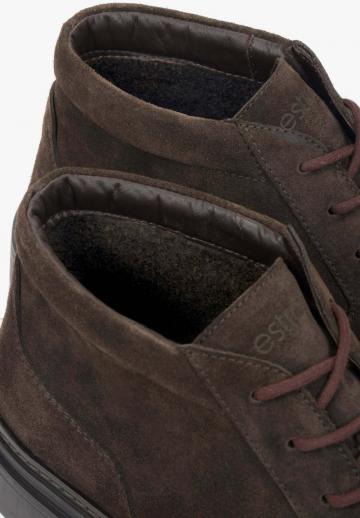 Ботинки на шнуровке