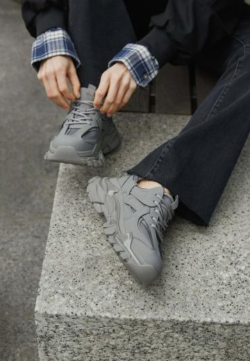 Гандбольные кроссовки