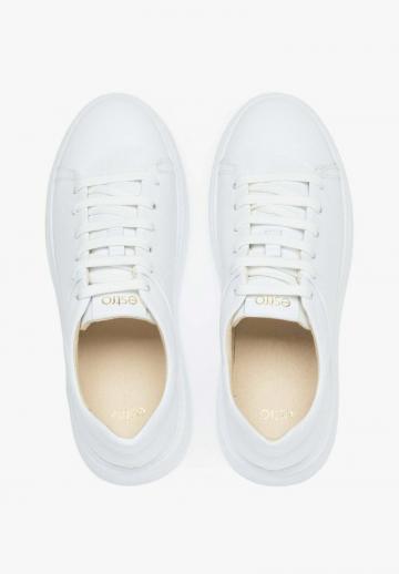 Гандбольные кроссовки