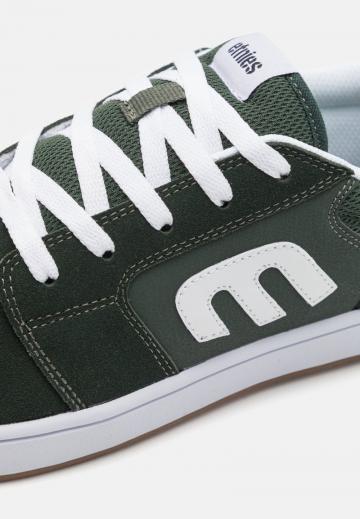 Гандбольные кроссовки