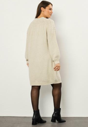 Вязаное платье