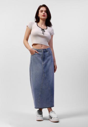 Юбка с накладными карманами