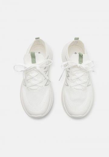 Гандбольные кроссовки