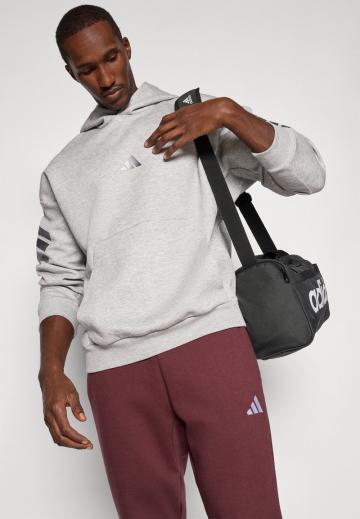 Спортивная кофта