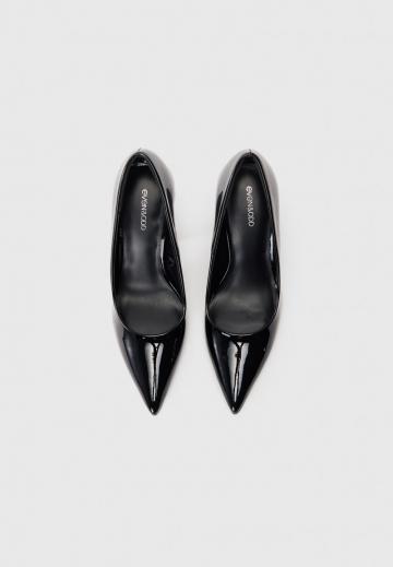 Туфли с высоким носом