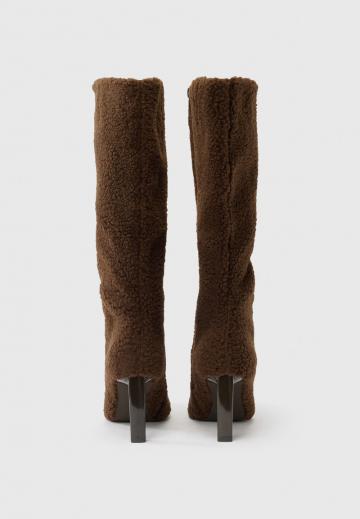 Высокие сапоги