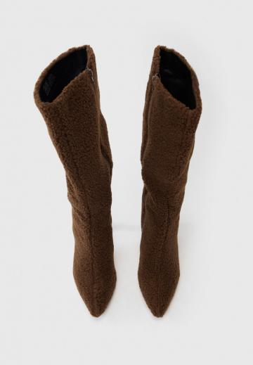 Высокие сапоги