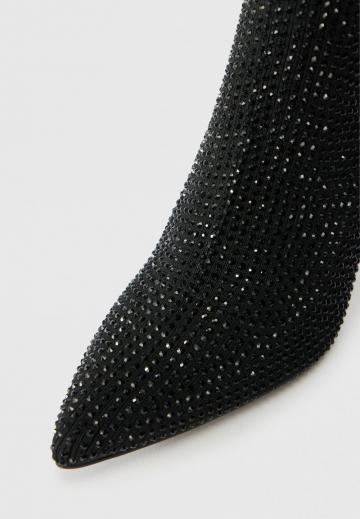 Высокие сапоги