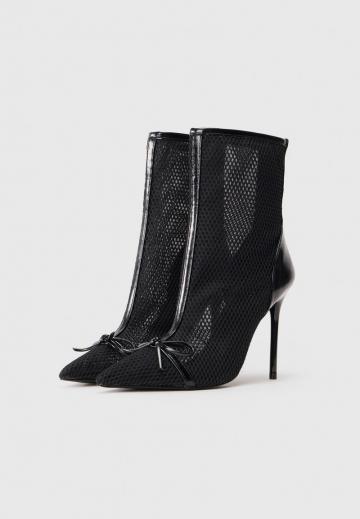 Высокие сапоги