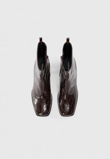 Высокие сапоги