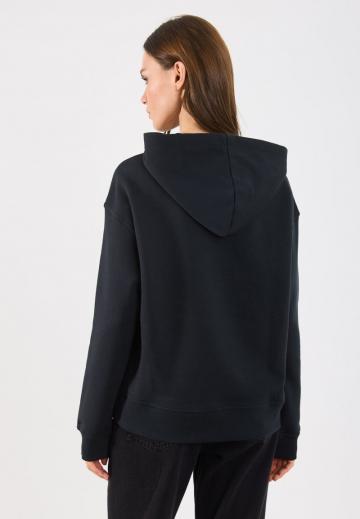 Пуловер с капюшоном