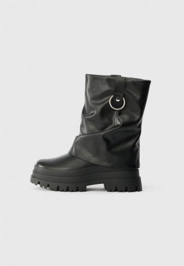 Полусапожки на платформе