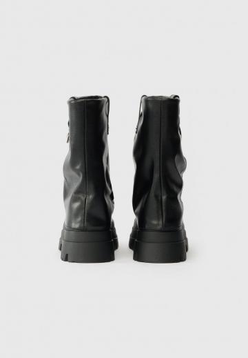 Полусапожки на платформе