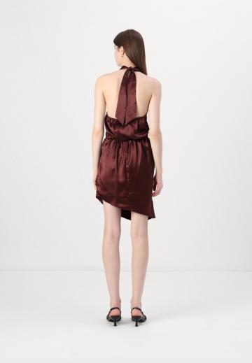 Платье футляр