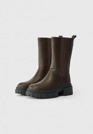 Сапоги на платформе