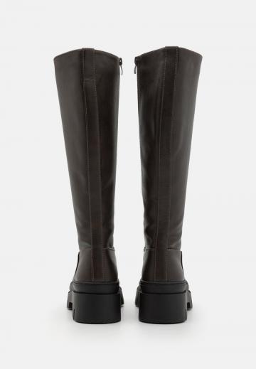 Сапоги на платформе