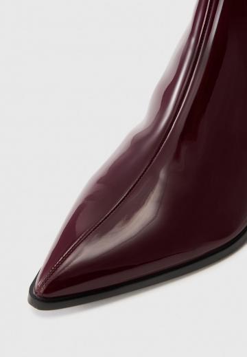 Высокие сапоги