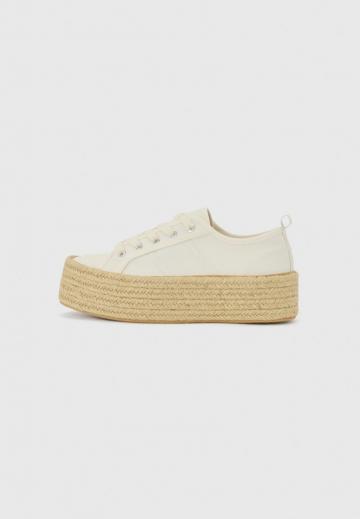 Гандбольные кроссовки