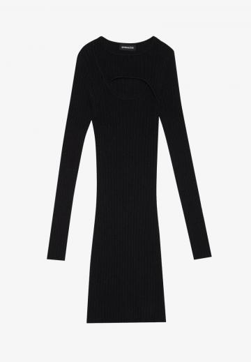 Вязаное платье