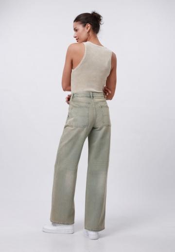 Свободные джинсы