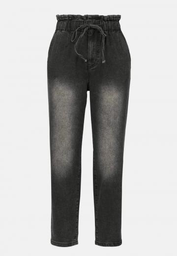 Короткие джинсы